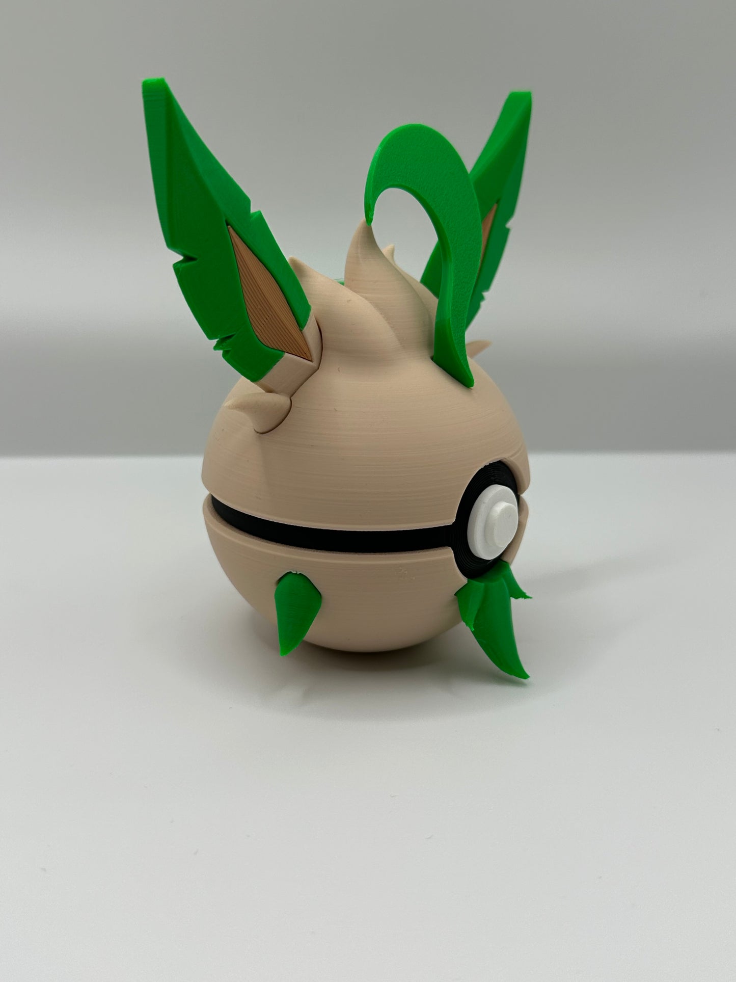 Leafeonball